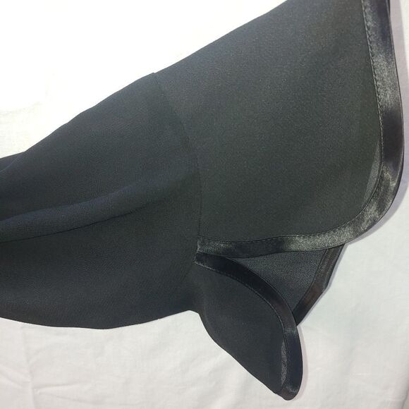 Manapoly Womens Size Large Black Crepe Satin Trimming Top - Picture 3 of 11